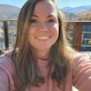 Meet your Posher, Caitlin